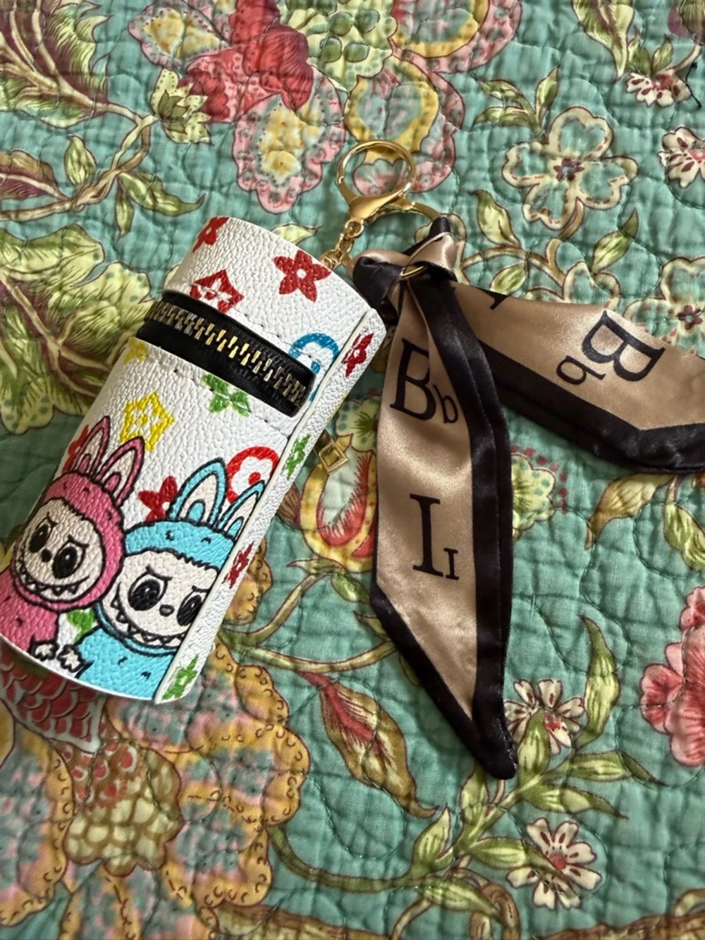 Labubu mini bag / bag charm with ribbon - Picture 2 of 3
